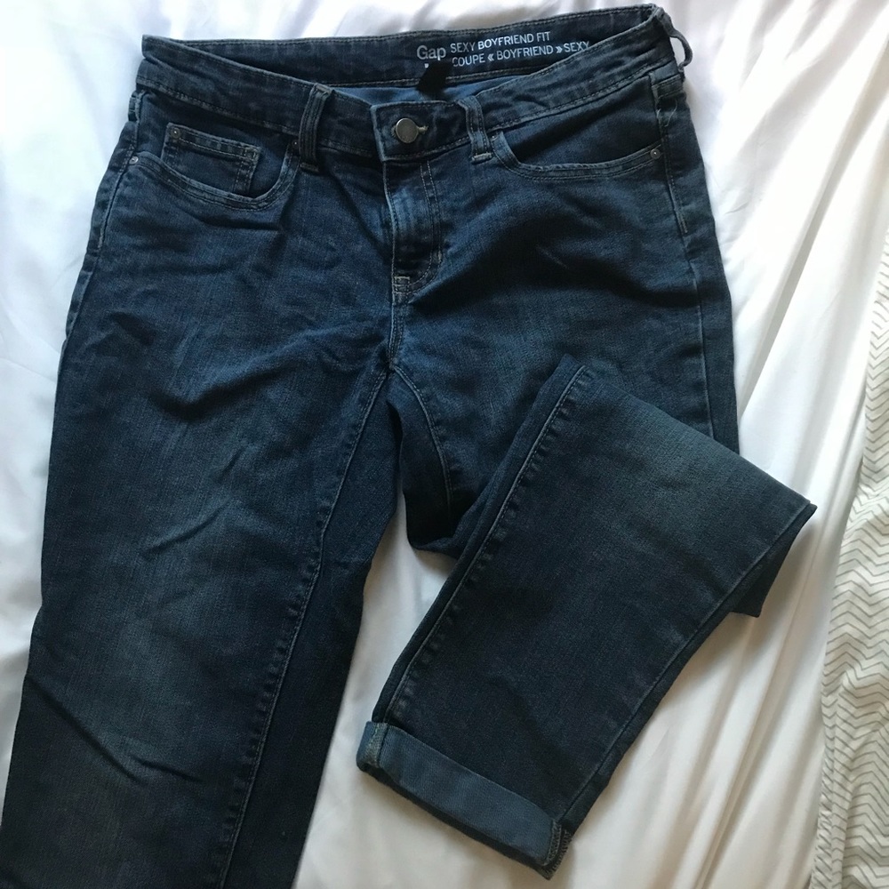 GAP Sexy Boyfriend Cut Denim Size 4/27